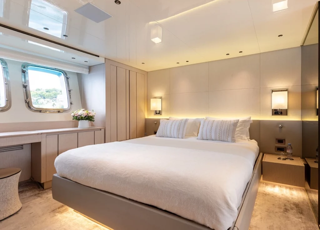 Sanlorenzo SX76 "Cloud IX" – Mastersuite