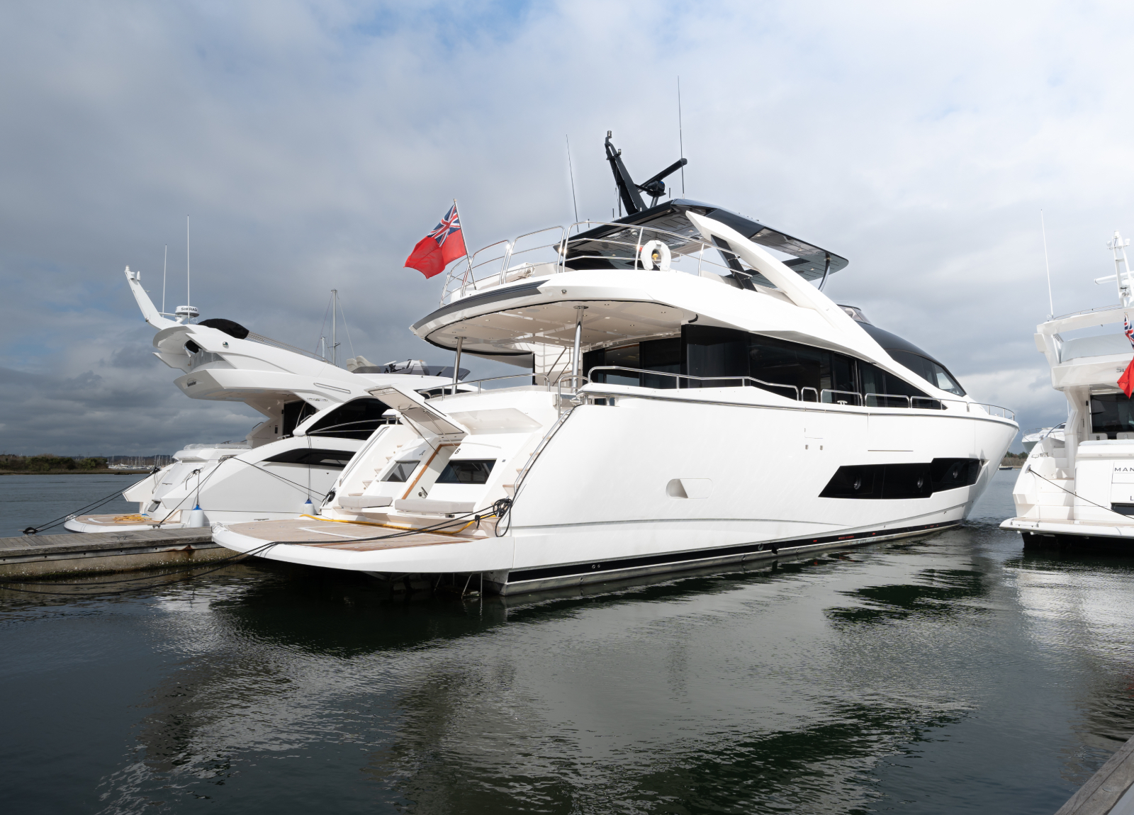 Luxusyacht Sunseeker 86 "Sea Water II"