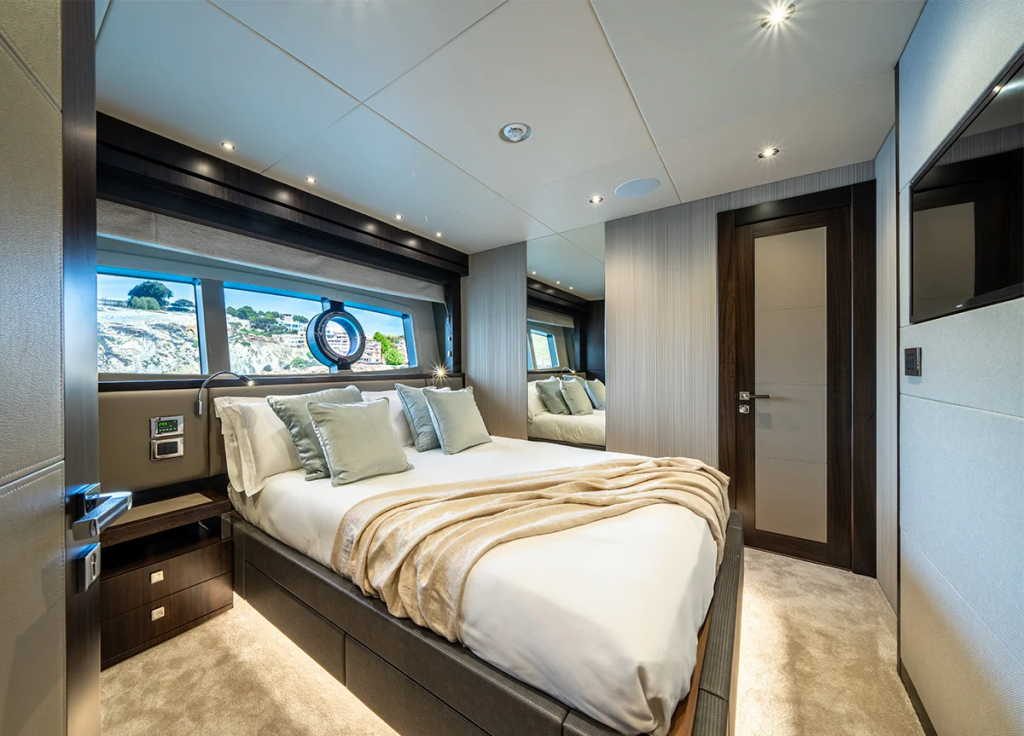 Sunseeker 92 "Blue Infinity One" – Doppelkabine