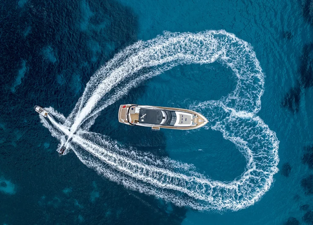 Sunseeker 92 "Blue Infinity One" – Ansicht 4