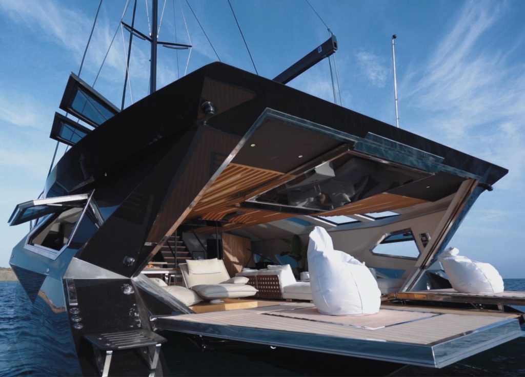 Trimaran "Hanstaiger X1" – Badeplattform