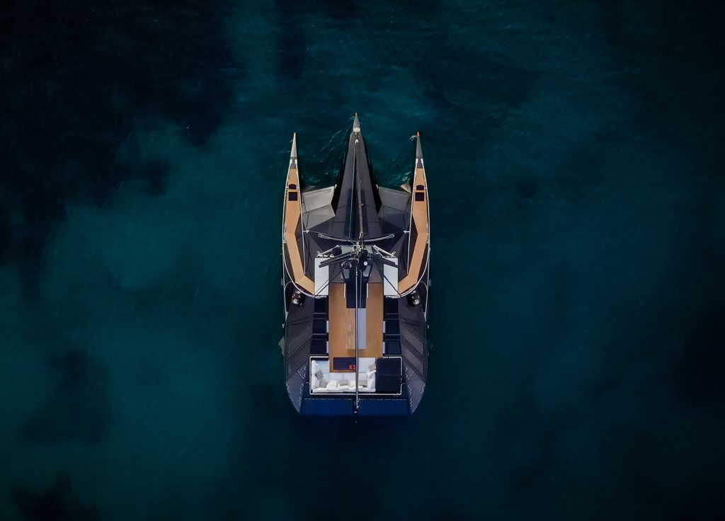 Trimaran "Hanstaiger X1" – Luftaufnahme