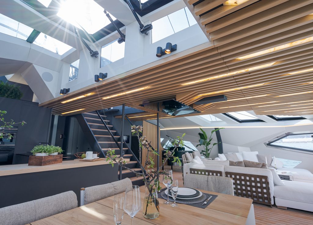Trimaran "Hanstaiger X1" – Lounge