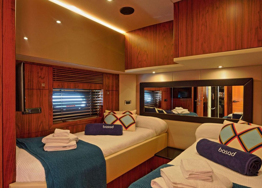 Sunseeker Predator 84 "Basad" – Kabine