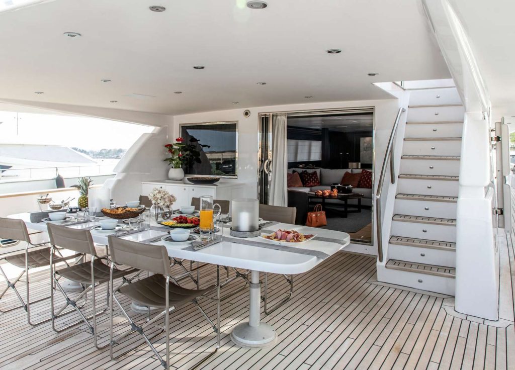 Bugari 112 "Project Steel" – Oberdeck