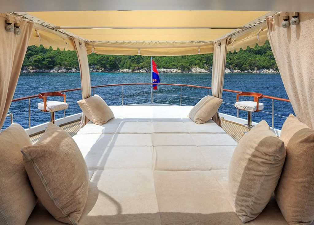 Aegean Yachts 131 "Donna Del Mare" – Oberdeck