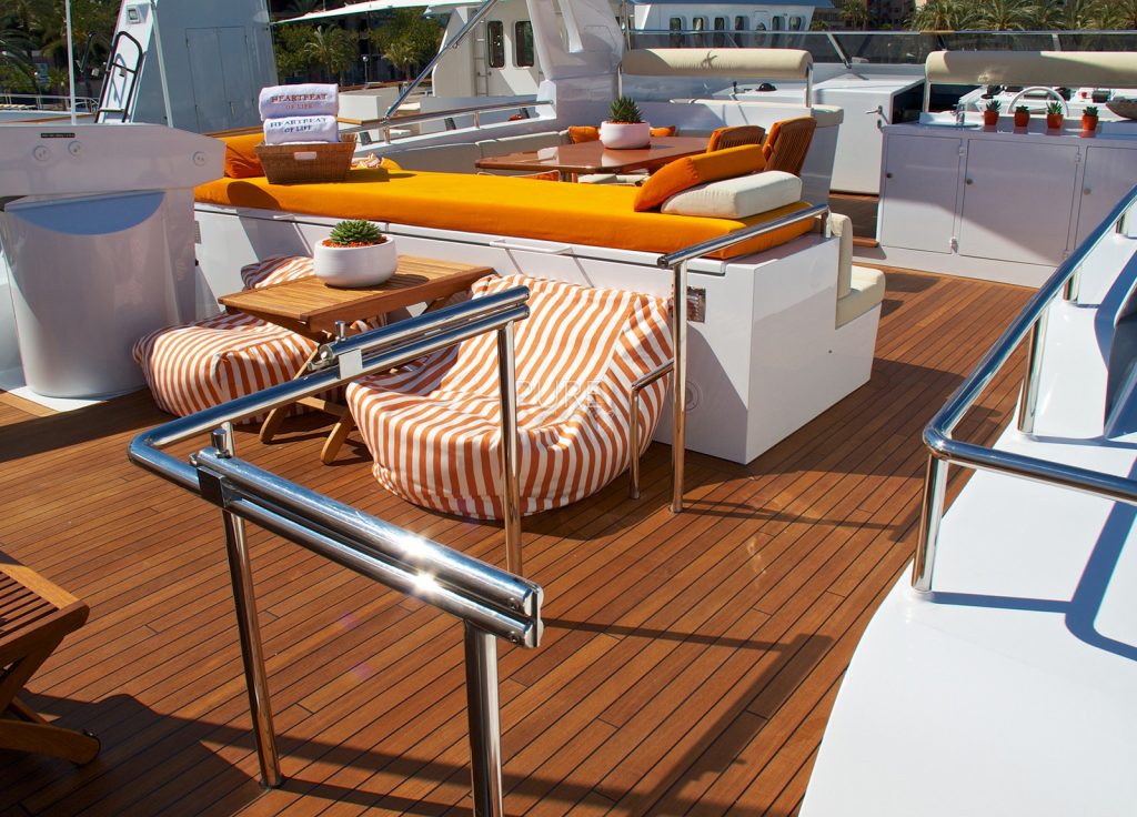 Heesen 28m "Heartbeat of Life" – Oberdeck