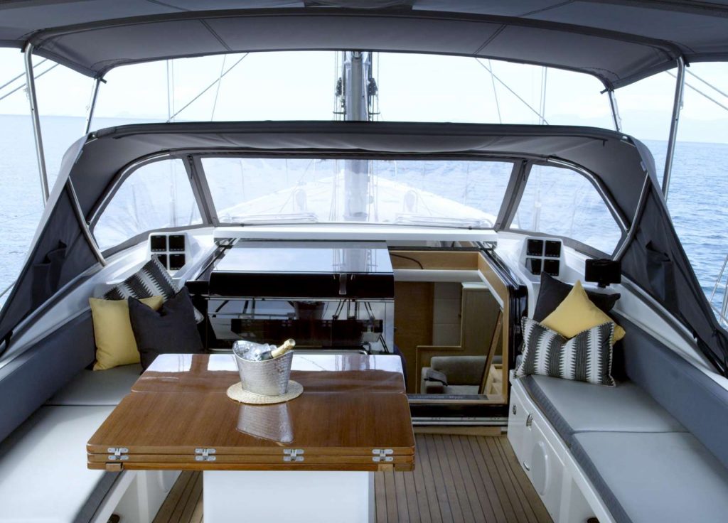 Oyster 825 "Champagne Hippy" – Oberdeck