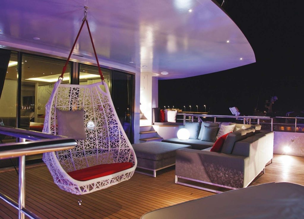 Zepter Yacht 50m "Joy Me" – Oberdeck