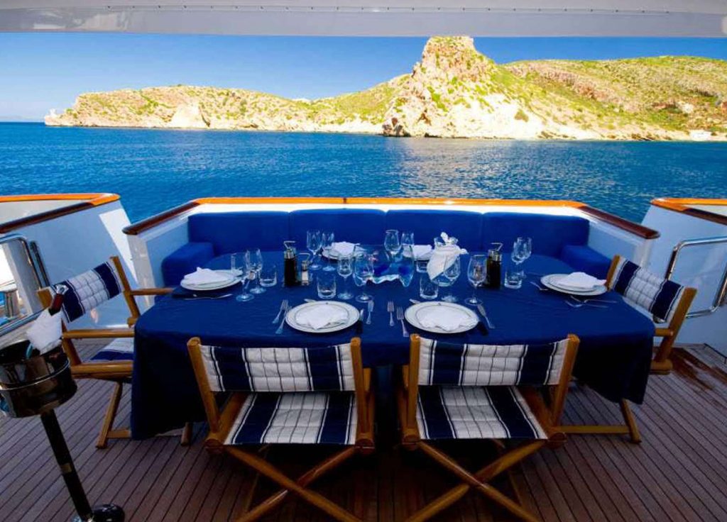 Heesen 35 "Alcor" – Oberdeck