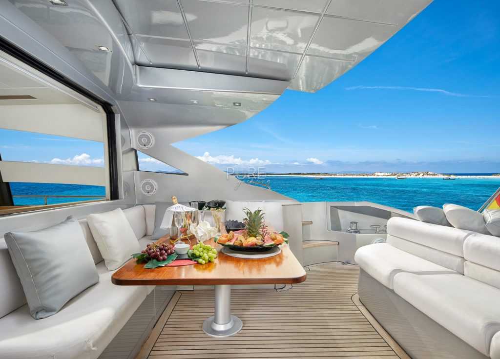 Pershing 72 “Legendary” – upper deck