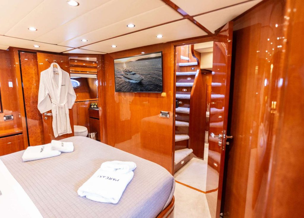 Possilipo 80 "Pareaki" – VIP-Kabine