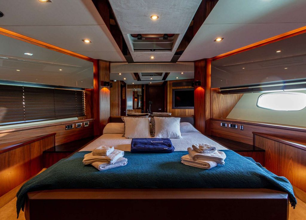 Sunseeker Predator 84 "Basad" – VIP-Kabine