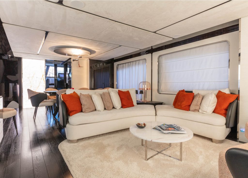 Rizzardi Posillipo "My Life Five II" – Salon