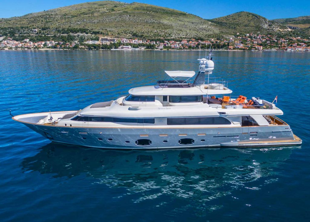 Ferretti Navetta 33 "Seventh Sense" – Ansicht 2