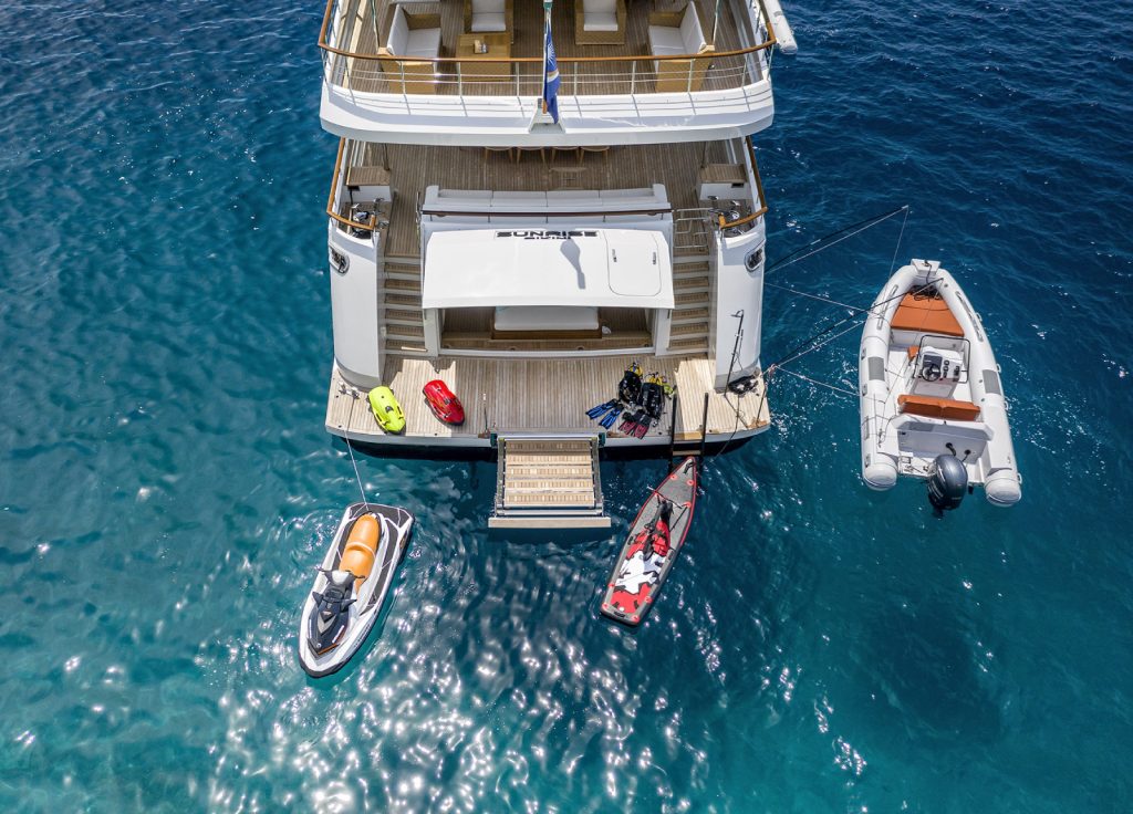 Yildiz 43m "Sunrise" – Wasserspielzeug