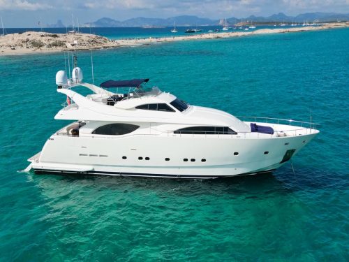 Luxusyacht Ferretti "Yolo Too"