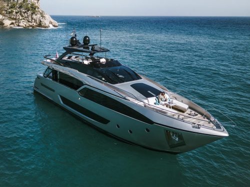 Luxusyacht Riva 90 Argo "BARRACUDA III"