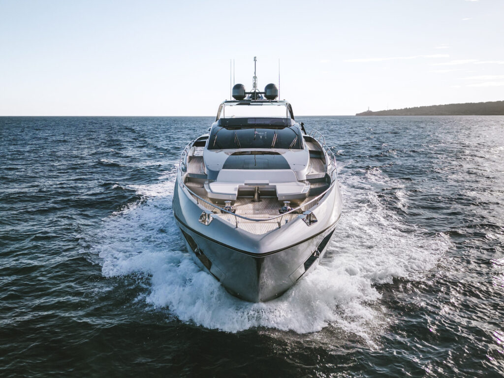Riva 90 Argo "BARRACUDA III" – Ansicht 4