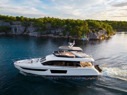 Azimut 68 Fly "Donna" – Flybridge