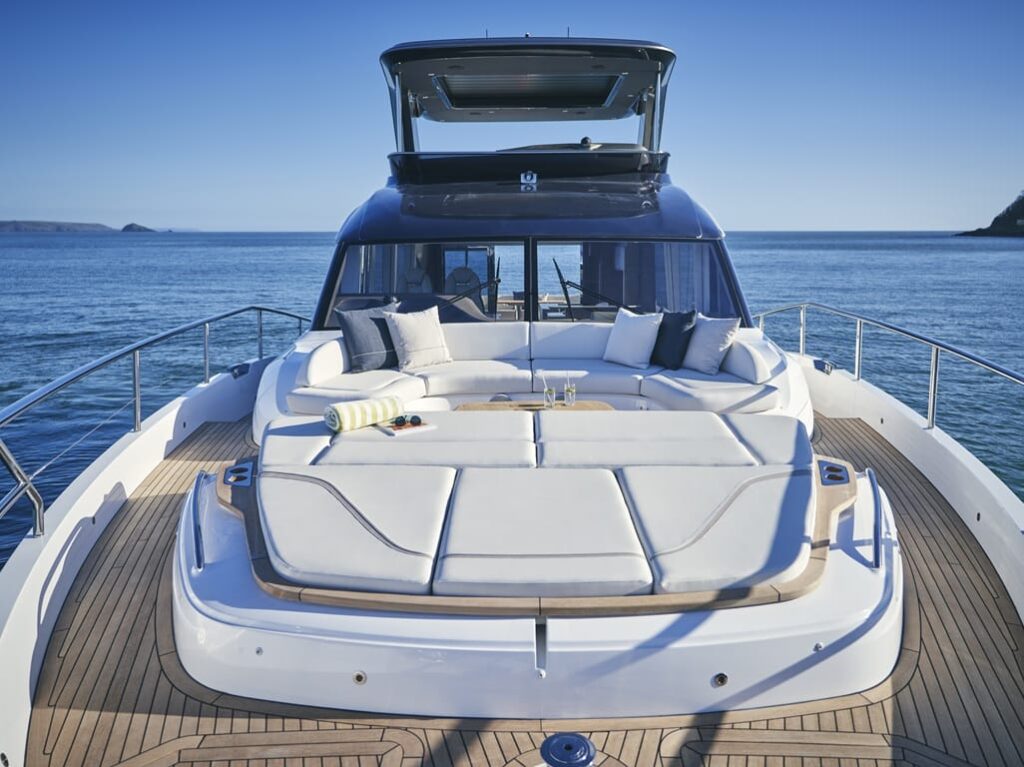 Princess Y72 "Prince of Peace" – Ansicht 3
