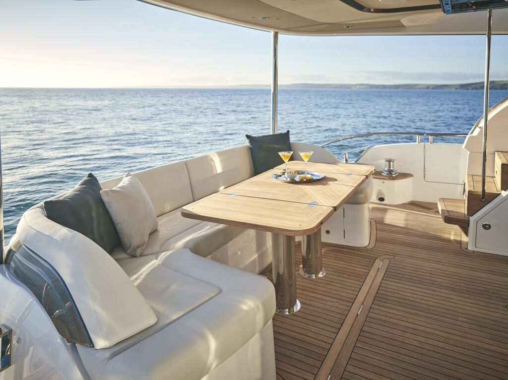 Princess Y72 "Prince of Peace" – Ansicht 6
